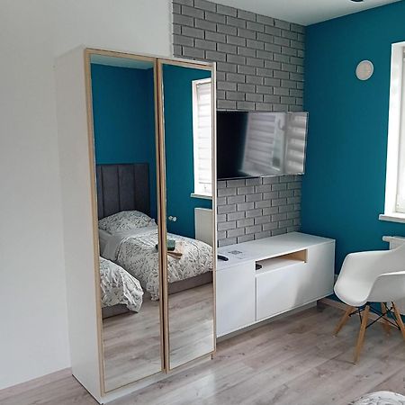 Apartament Z Lozem Malzenskim - Bezplatny Parking ポズナン エクステリア 写真